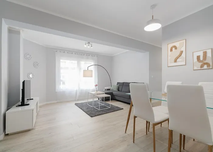 Luminoso Y Moderno En Vigo By Cabana Rentals